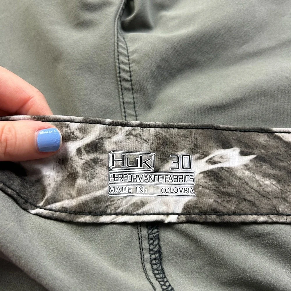 Huk Fishing Board Shorts Mens 30 Multi Elements Camo Performance Swim